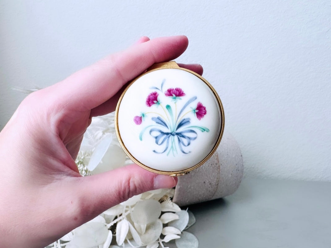 Vintage Lenox Trinket Box, Retired Bouquet of Flowers Vintage Porcelain Vanity Dresser Mini Jewelry Box Cream Gold Accents Magenta Flowers