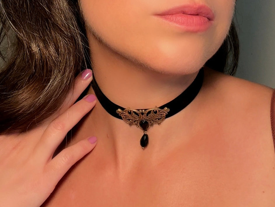Black Velvet Choker Necklace with Bronze Filigree Focal + Black Crystals, Dramatic 1980s Victorian Revival Necklace, 15" Velvet Necklace