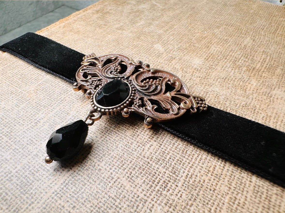 Black Velvet Choker Necklace with Bronze Filigree Focal + Black Crystals, Dramatic 1980s Victorian Revival Necklace, 15" Velvet Necklace