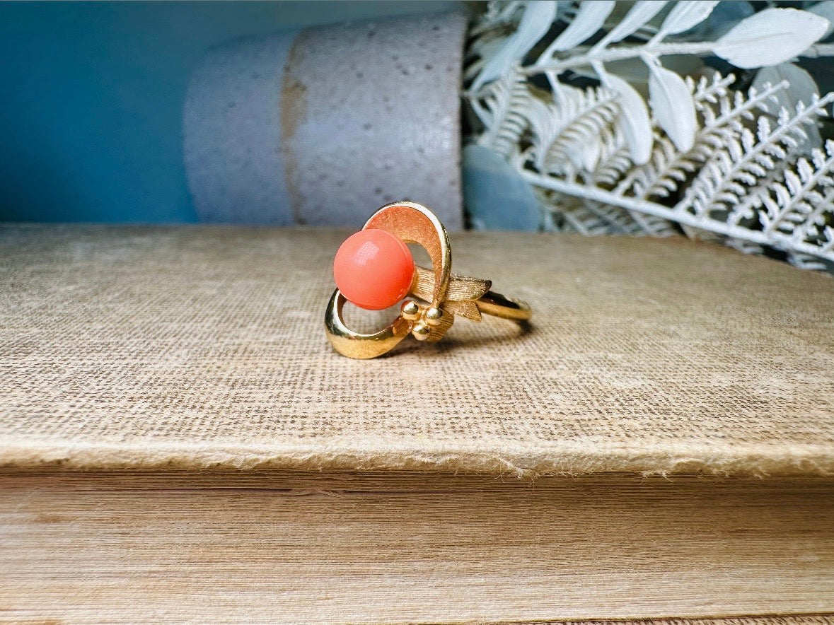 Vintage Orange Coral Ring, Avon 1975 Spindrift Ring, Faux Coral Statement Ring, Unique Gold Tone 70s Adjustable Ring Size 6-7