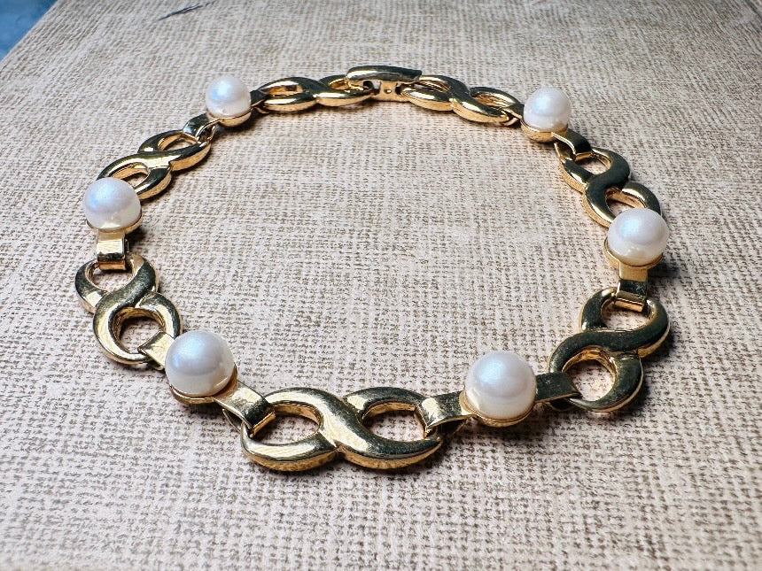 Vintage Gold Pearl Bracelet, Marvella Infinity Link Pearl & Gold Bracelet, VTG 7.5" Bracelet, Classic Gold Chain Designer Vintage Bracelet