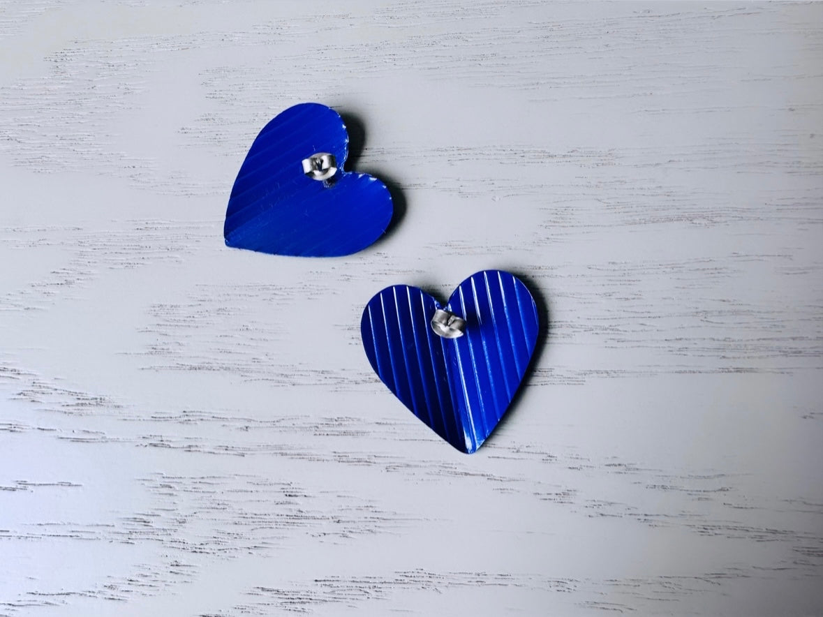 Deep Indigo Purple Heart Earrings, Vintage Heart Earrings, Royal Blue 80s Heart Stud Earrings, Textured Metal Heart Pierced Post Earrings