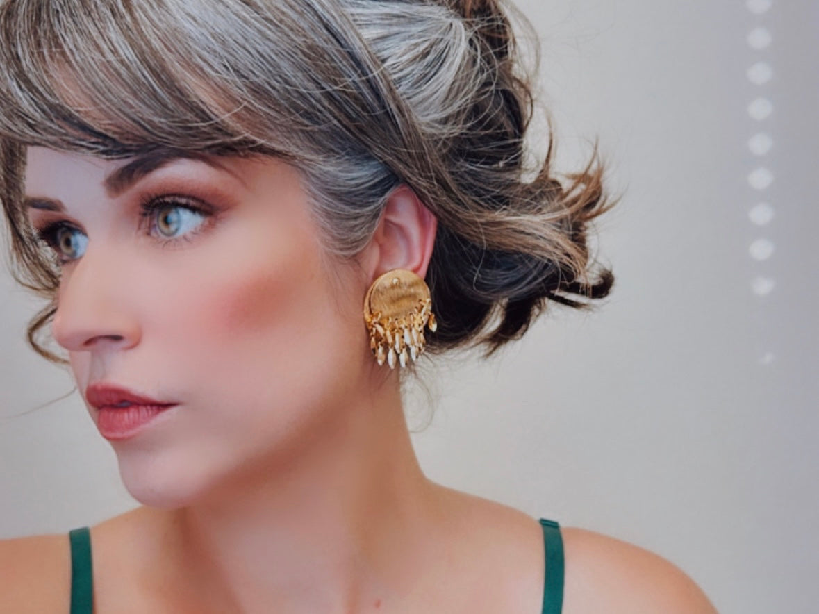 Big Shimmery Gold 1980s Clip On Earrings, Oversized Dramatic Dynamic Showstopping Earrings w Dangling Fringe Charms, Earrins with Movement