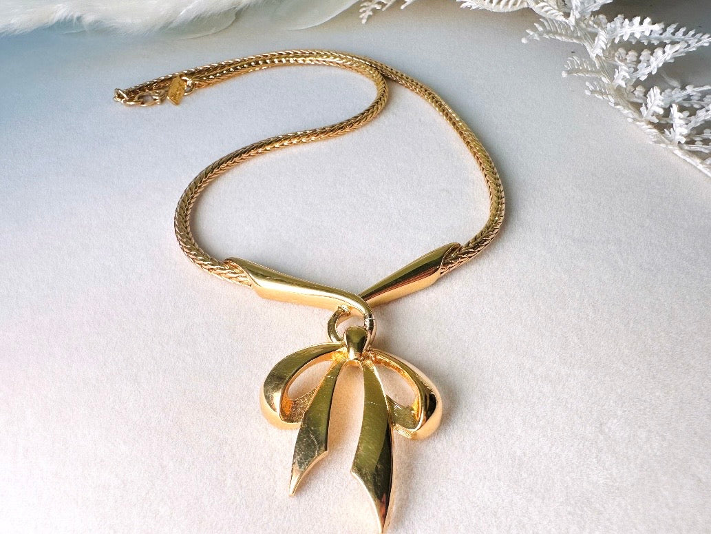 Gold Bow Necklace, Monet Vintage Gold Ribbon Pendant Necklace, Minimalist Wheat Chain Elegant Gold Knot Necklace