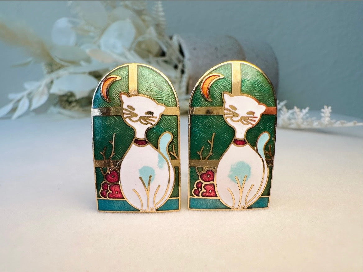 Cloisonné Cat Earrings, Gorgeous Vintage Earrings with White Cat in Windowsill with Moon, Green Clip On Earrings Nonpierced 1980s Earrings