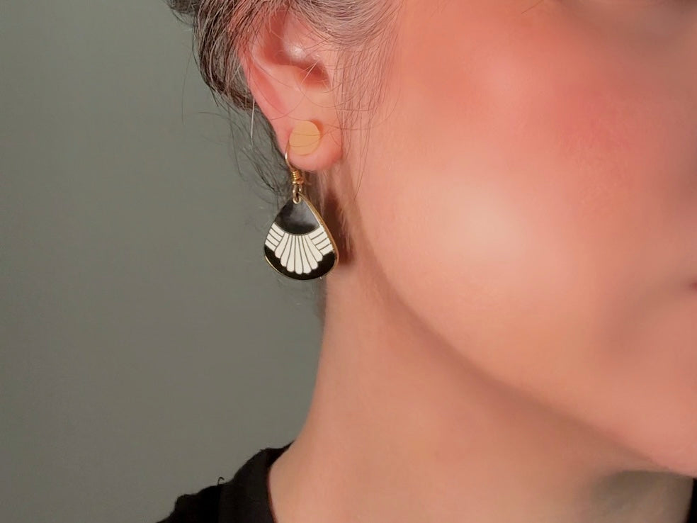 Laurel Burch Waterfall Earrings, Black and White Enamel Gold Plated 1980s Vintage Earrings, Cloisonne Dangle Earrings, French Ear Wires