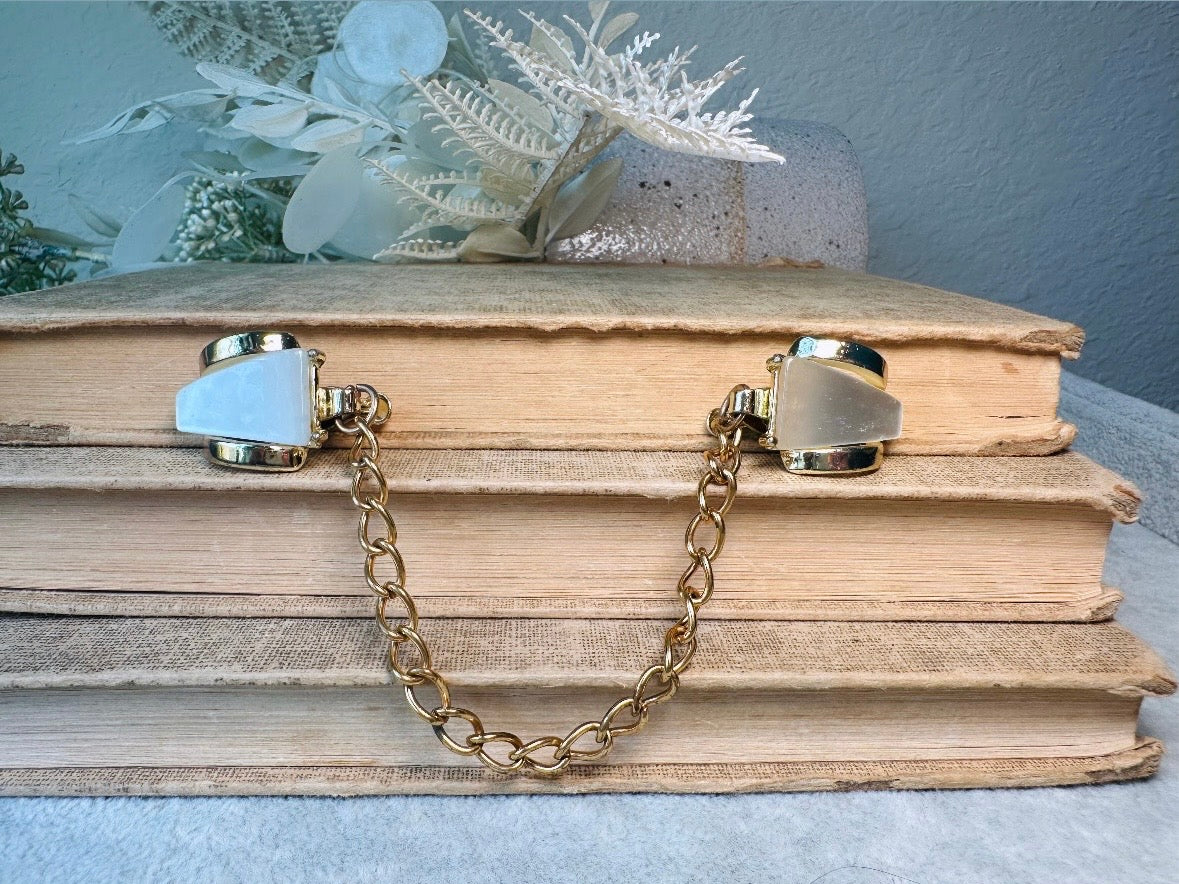 1950s Vintage Sweater Clips, Gold Chain Collar Clips with Moonglow Thermoset Cabochons