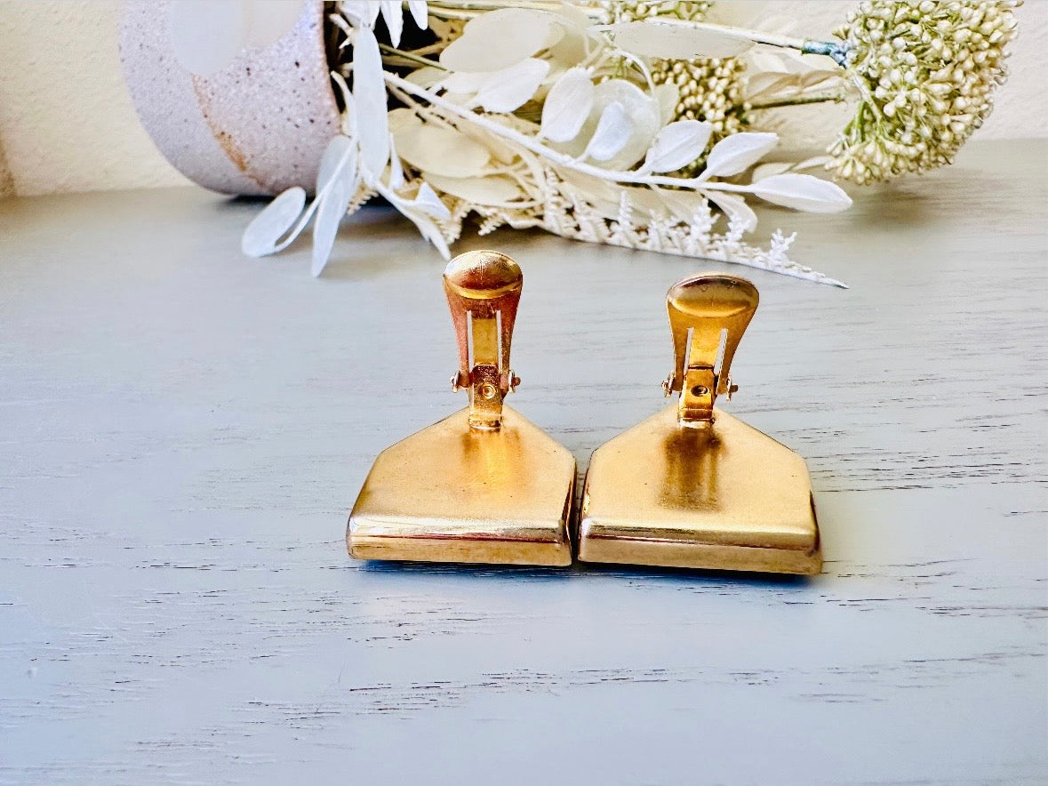 Vintage Chevron Earrings in Black and Gold, Big Stacked Vintage Earrings, Vintage 80s Clip-On Earring, 1980s Large Acrylic Triangle Earrings