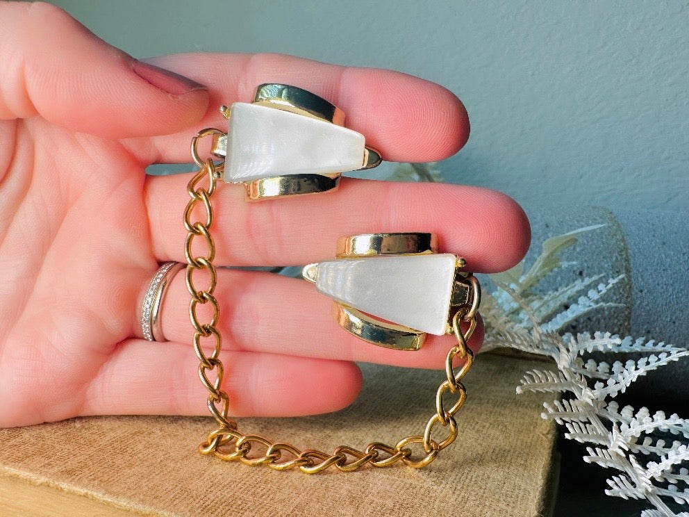 1950s Vintage Sweater Clips, Gold Chain Collar Clips with Moonglow Thermoset Cabochons