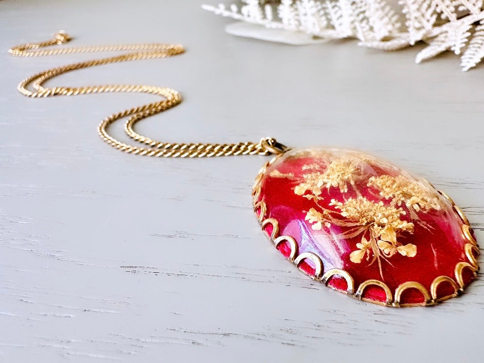 Dried Flower Pendant Necklace, Red and Gold 1970s Baby's Breath on Red Velvet Flower Cameo, Whimsical Pendant Necklace, 24" Long Necklace