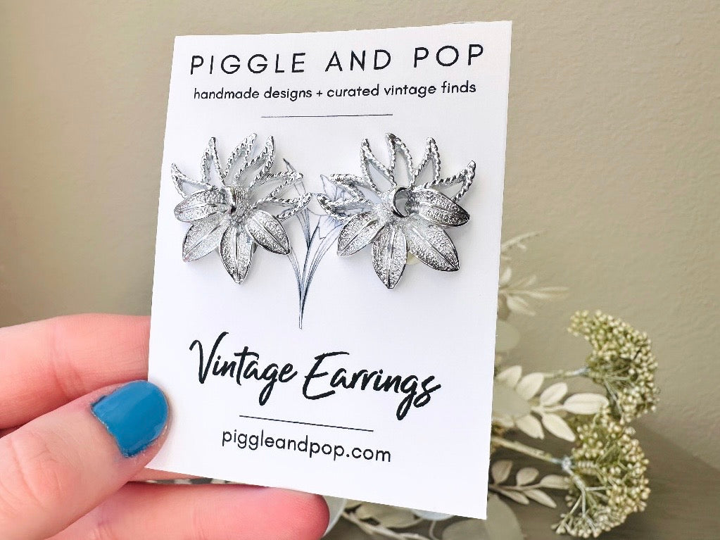 Silver Flower Earrings, 1969 Silver Demi Flower Earrings, Openwork Clip On Earrings, Pretty 1960s Retro Mod Earrings, SIGNED SC