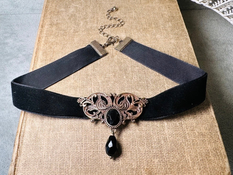 Black Velvet Choker Necklace with Bronze Filigree Focal + Black Crystals, Dramatic 1980s Victorian Revival Necklace, 15" Velvet Necklace