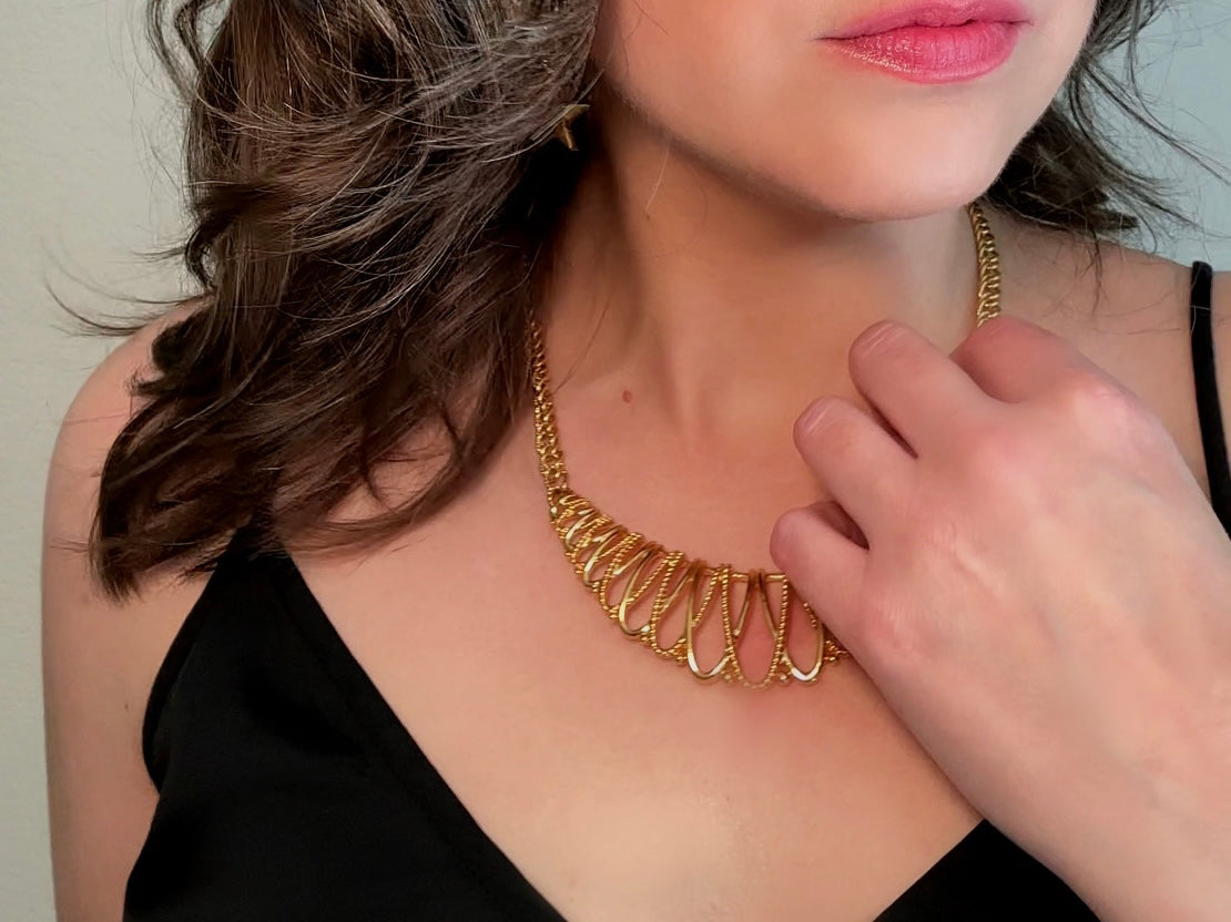 Gold Vintage Necklace, 90s Avon Necklace, Vintage Gilded Mesh Open Work Collar Necklace, Gold Rope Necklace, Statement Necklace Jewelry Gift