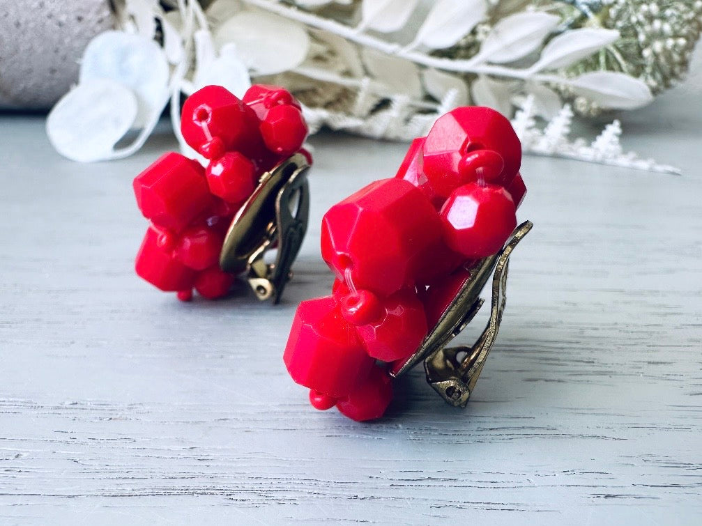 Cherry Red Beaded Earrings, Vintage German Earrings, Big Faceted Red Acrylic Vintage Earrings, Popcorn Style 1960s Clip On Earrings
