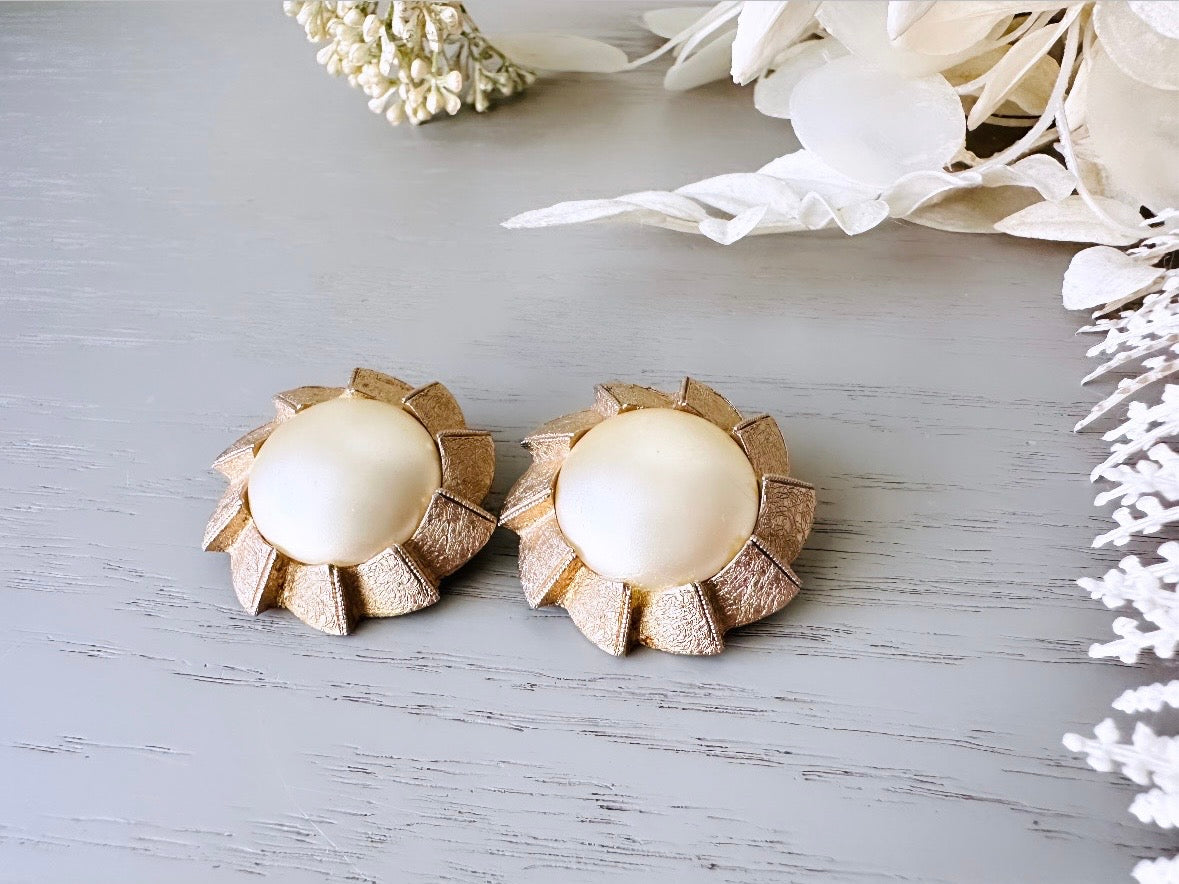 Vintage Pearl Earrings, Large Brushed Gold Vintage Clip On Earrings, Classic Gold Earrings 1", Clip-Ons for Non-Pierced Ears, Old Hollywood