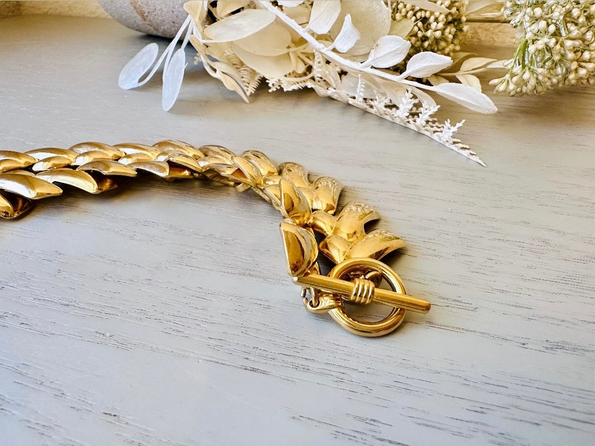 Gold Choker Necklace, Thick Gold Herringbone Chain Vintage Necklace, 80s Gold Choker Necklace, High Fashion Runway Gold Link Collar Necklace
