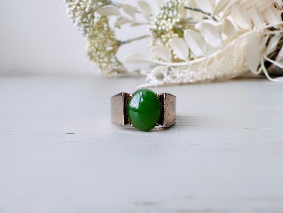Simple Jade Ring, Vintage Green Stone Ring, Prong Set Oval Jade