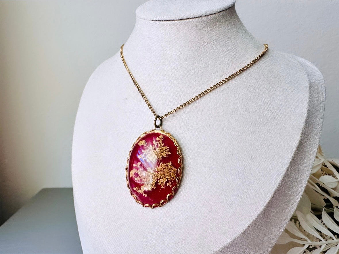 Dried Flower Pendant Necklace, Red and Gold 1970s Baby's Breath on Red Velvet Flower Cameo, Whimsical Pendant Necklace, 24" Long Necklace