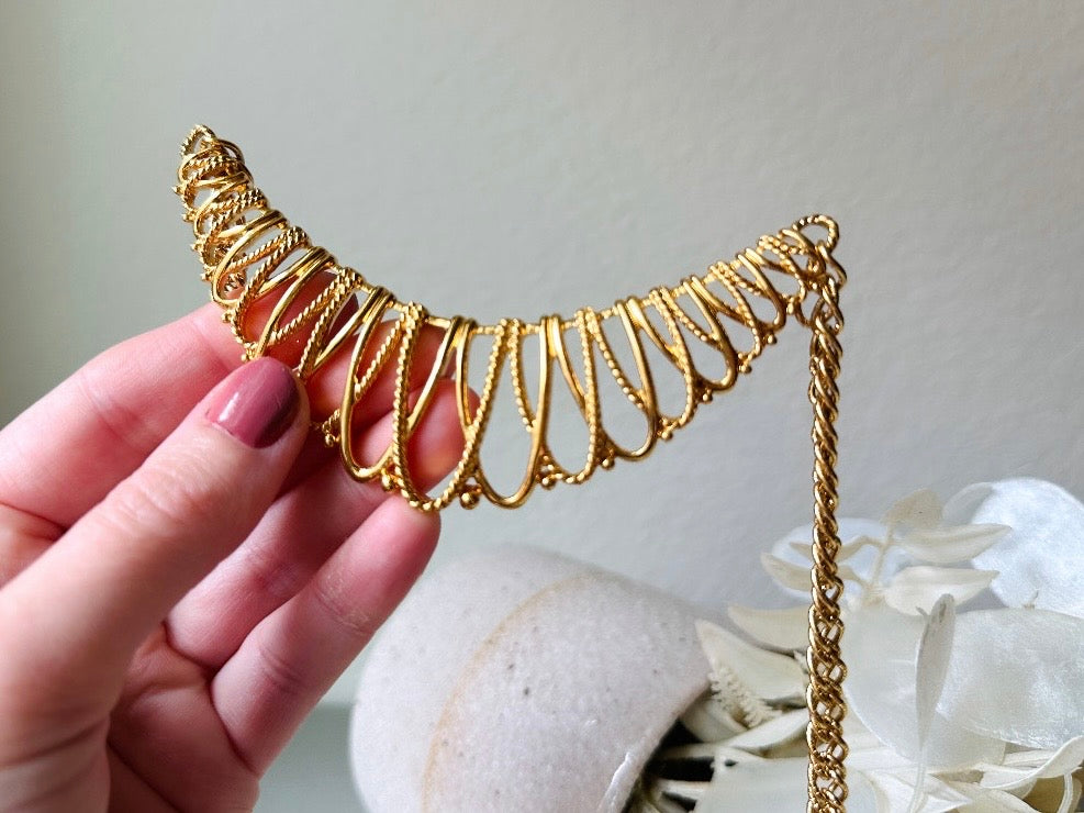 Gold Vintage Necklace, 90s Avon Necklace, Vintage Gilded Mesh Open Work Collar Necklace, Gold Rope Necklace, Statement Necklace Jewelry Gift