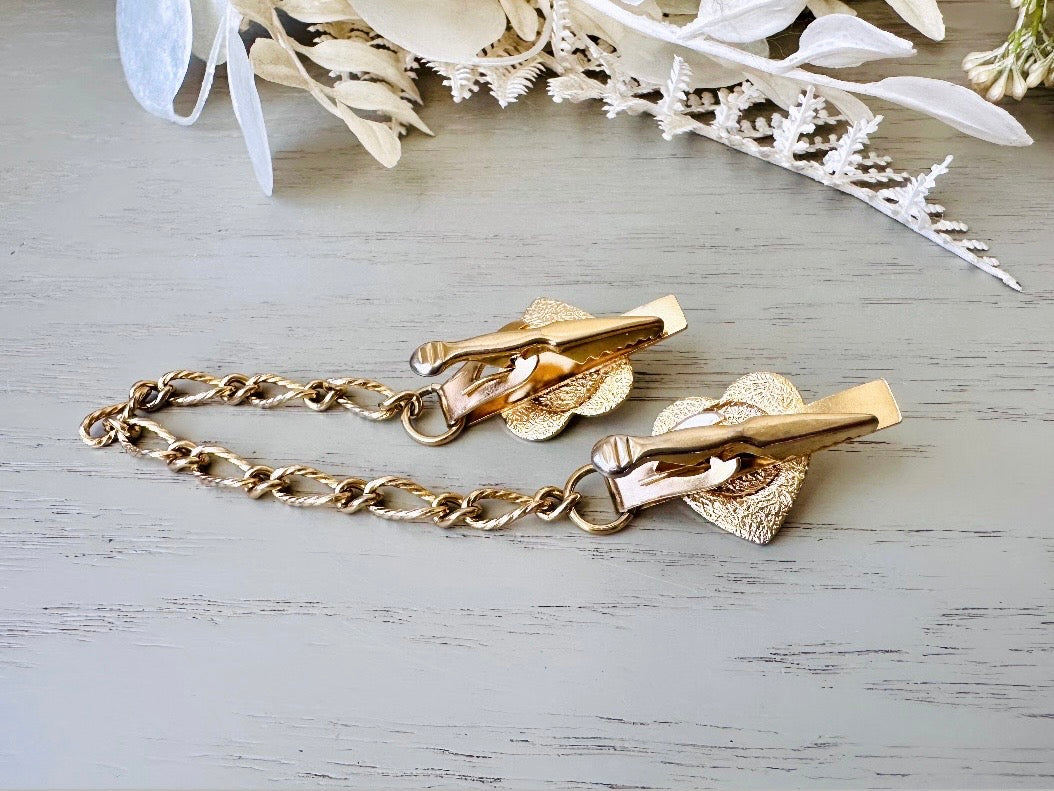Vintage Gold Heart Sweater Clips with Cream Pearls, 1950s Classic Vintage Cardigan Cape Collar Chain Clips