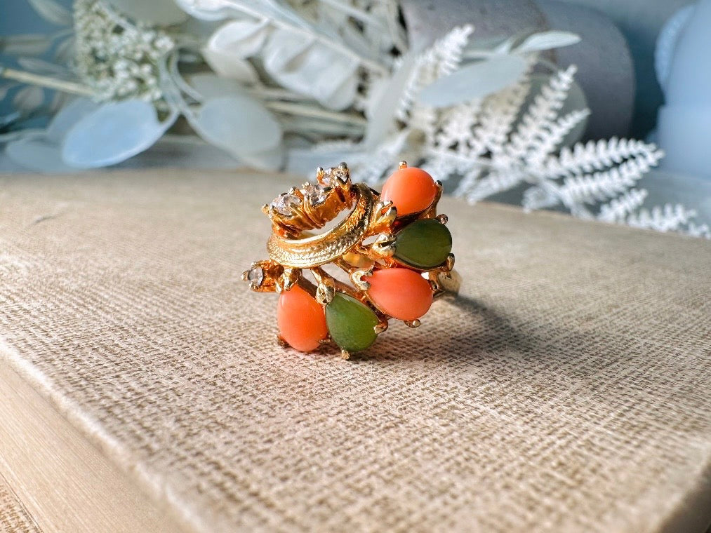 Coral and Jade Vintage Gold Tone Ring, Fitted Size 7.5 Multistone Ring, Unique Gold Cocktail Ring, Wave Shape Stone Retro Costume Ring
