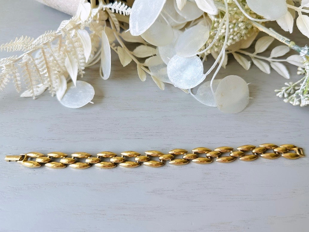Vintage Napier Gold Link Bracelet, Classic Gold Chain Designer Vintage Gold 1980s Napier Bracelet, Gold Puffed Chain Bracelet 7.75" Length