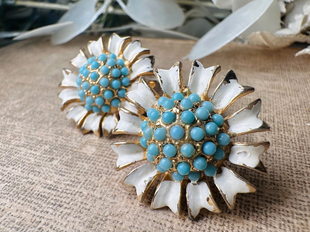 Vintage WEISS Earrings, Gold Tone Cream Enamel Flower Earrings with Tiffany Blue Beaded Centers, Designer Vintage Floral Clip On Earrings