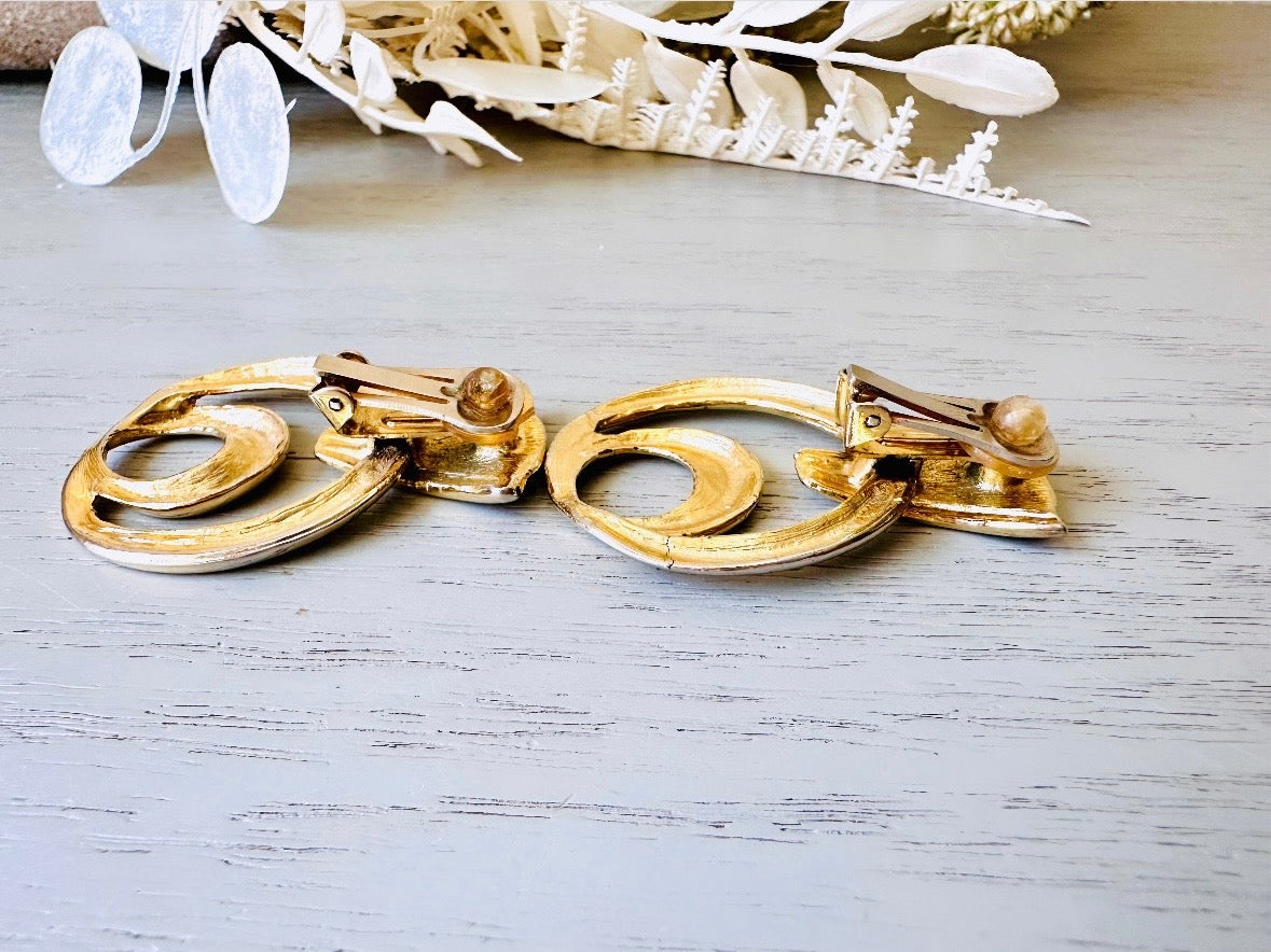 Gold 80s Door Knocker Earrings, Bold Glam Vintage Gold Hoop Clip On Earrings, Elegant Scrolled Double Hoop 1980s Retro Fashion Earrings
