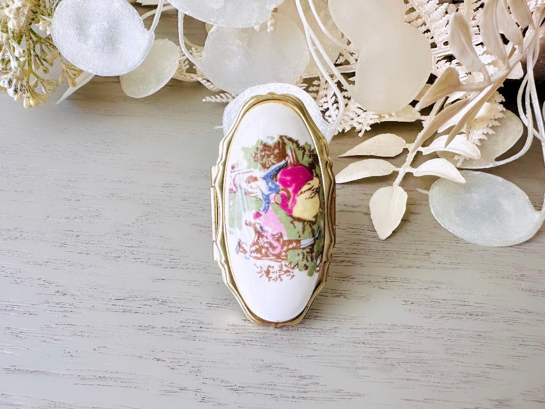 Vintage Lipstick Mirror, Vintage 1950s Victorian Style Cosmetic Case, Porcelain Floral Pink Roses Mirror, Romantic Flower Makeup Mirror