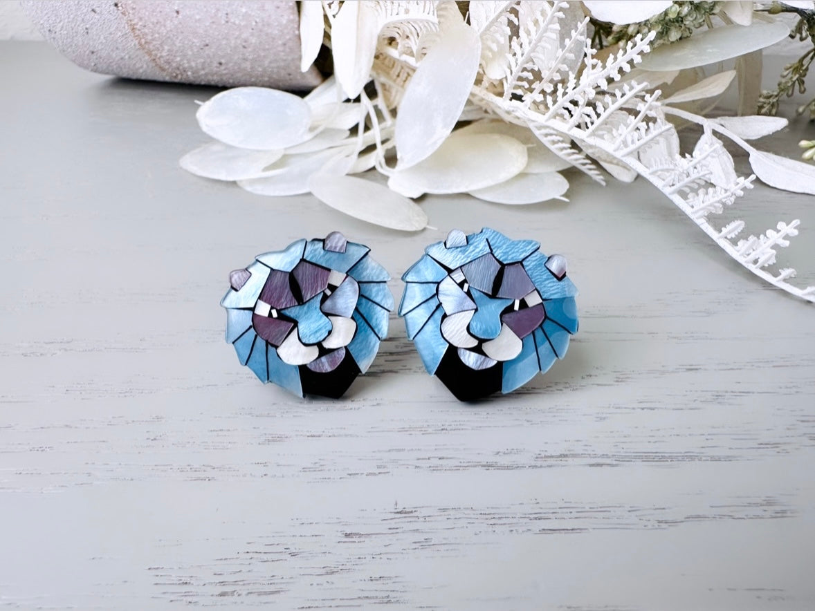 Lee Sands Lion Earrings, Lavender and Blue Shell Mother of Pearl Vintage Earrings, Lion Face Mosaic Vintage Leo 1980s Clip On Earrings