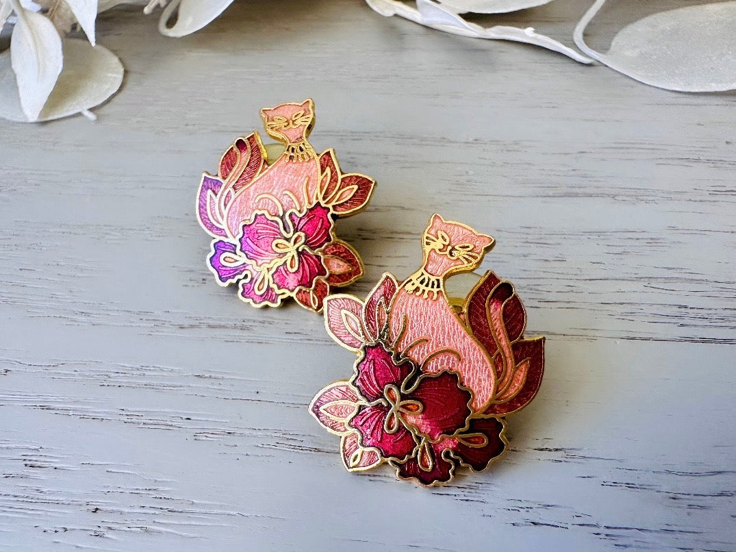 Siamese Cat Earrings, Gorgeous Floral Peach Pink and Gold Cloisonné Vintage Earrings of Cats in Flowers, Whimsical Pierced 1980s Earrings