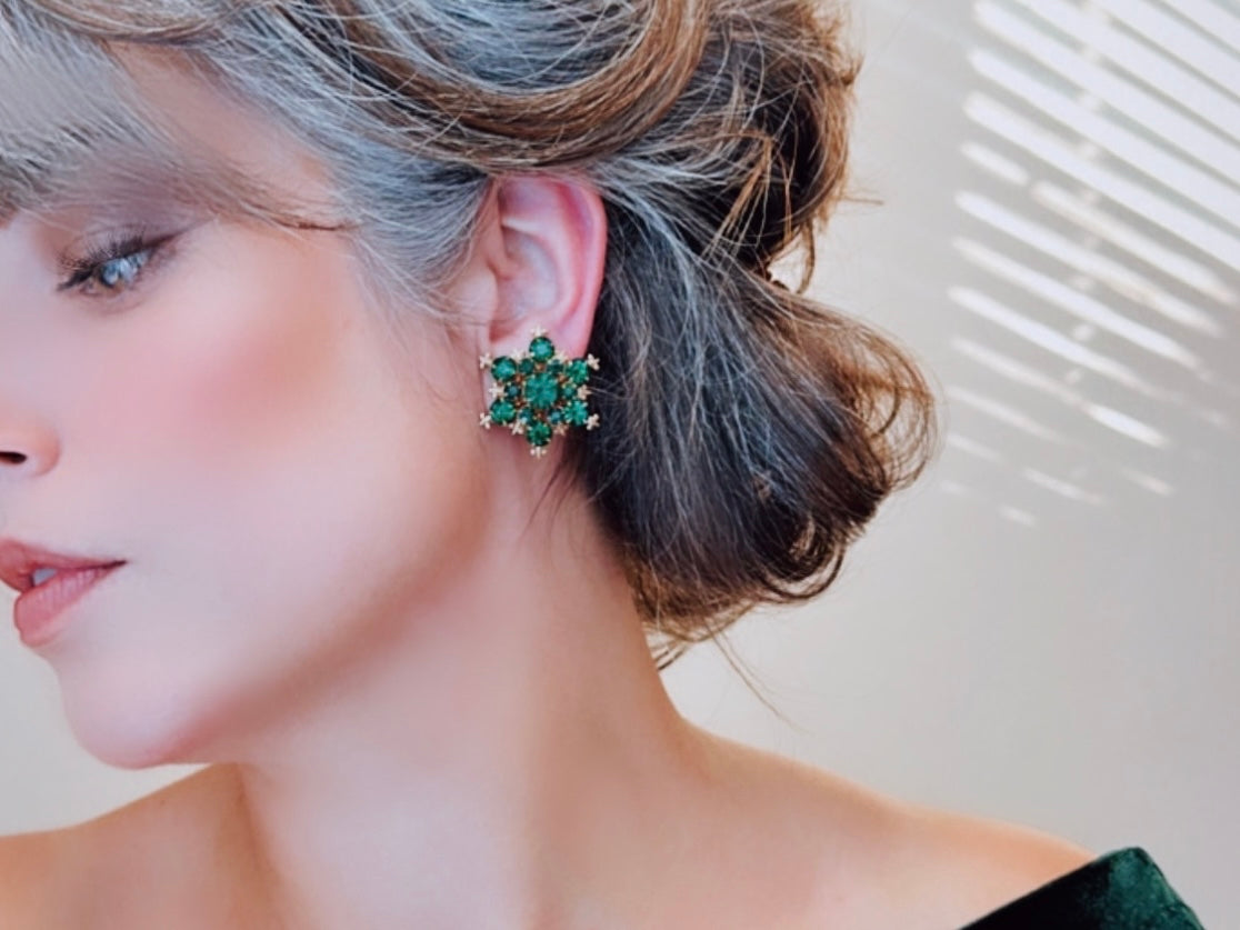 Emerald Cocktail Earrings, Big Green Vintage Rhinestone Earrings, Starburst Glam 1960's Emerald Green Crystal Clip On Earrings