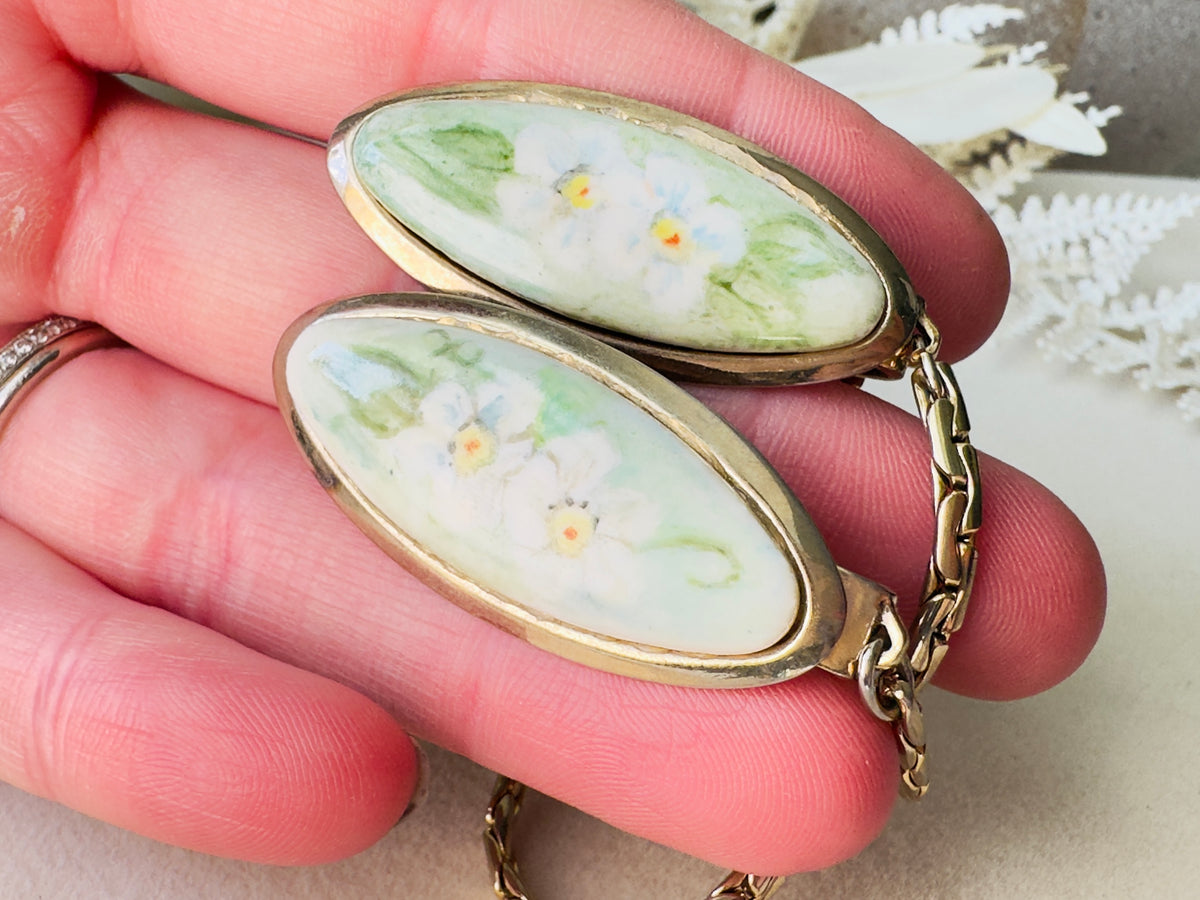 Vintage 1950s Hand-Painted Floral Sweater Guard, Green Porcelain Cardigan Clips with Gold Tone Chain