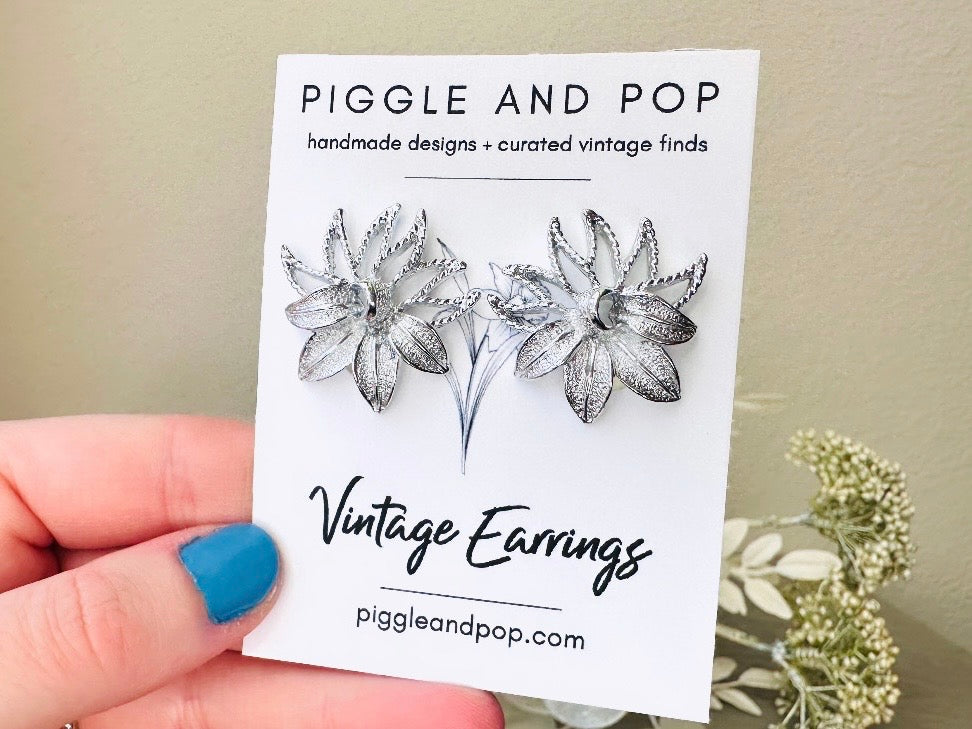 Silver Flower Earrings, 1969 Silver Demi Flower Earrings, Openwork Clip On Earrings, Pretty 1960s Retro Mod Earrings, SIGNED SC