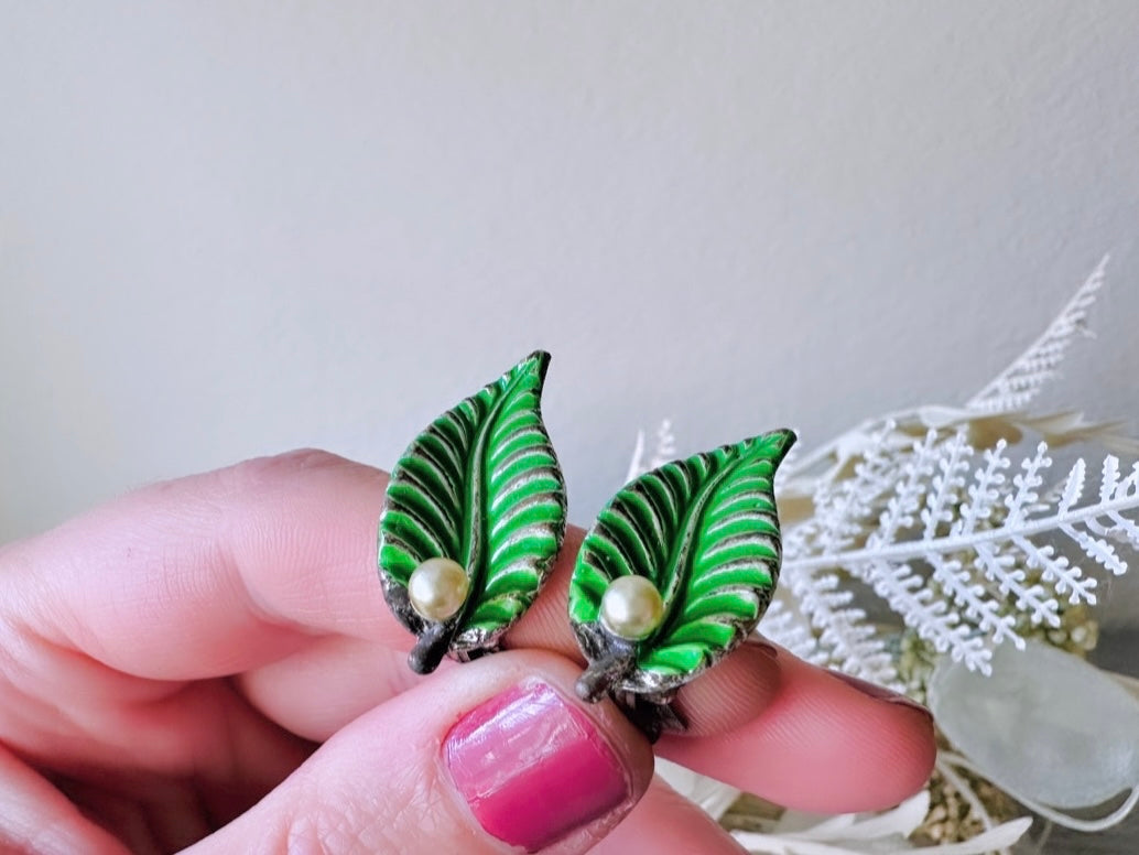 1930s Green Leaf Earrings with Cream Pearl, Vintage Clip On Earrings, Timeless Beauty Whimsical Leaves, Silvertone Clip-Ons Green Earrings