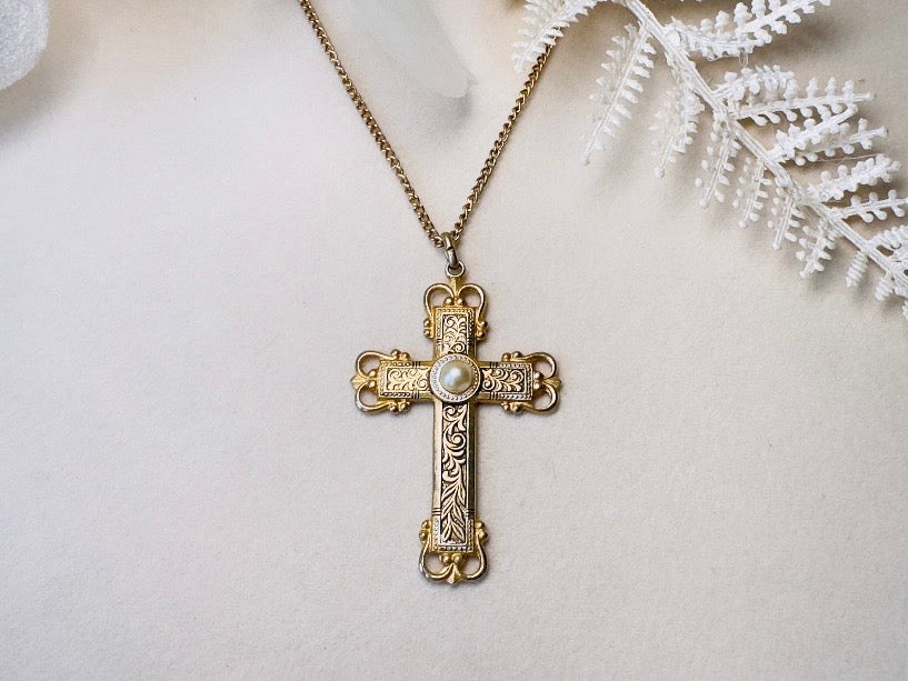 Vintage Gold-Tone Damascene Cross Pendant Necklace with Faux Pearl