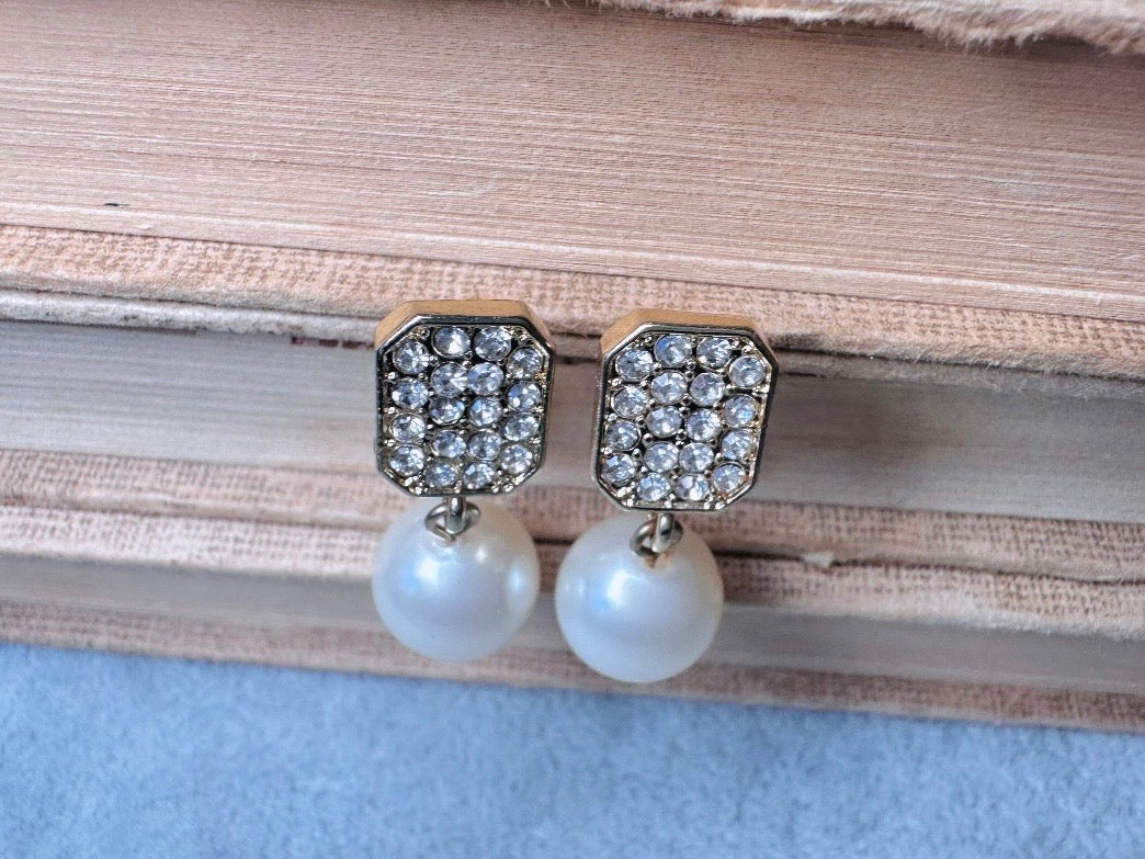 Vintage Pearl Drop Earrings, Pave Rhinestone Cream Pearl Clip On Earrings, Beautiful Classic Vintage Bridal Pearl Earrings for Wedding