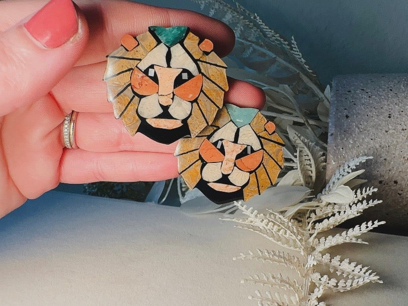 Lee Sands Lion Earrings, Shell and Stone Mosaic Lion Face Vintage Earrings, Brown, Peach and Green Vintage Leo 1980s Pierced Post Earrings