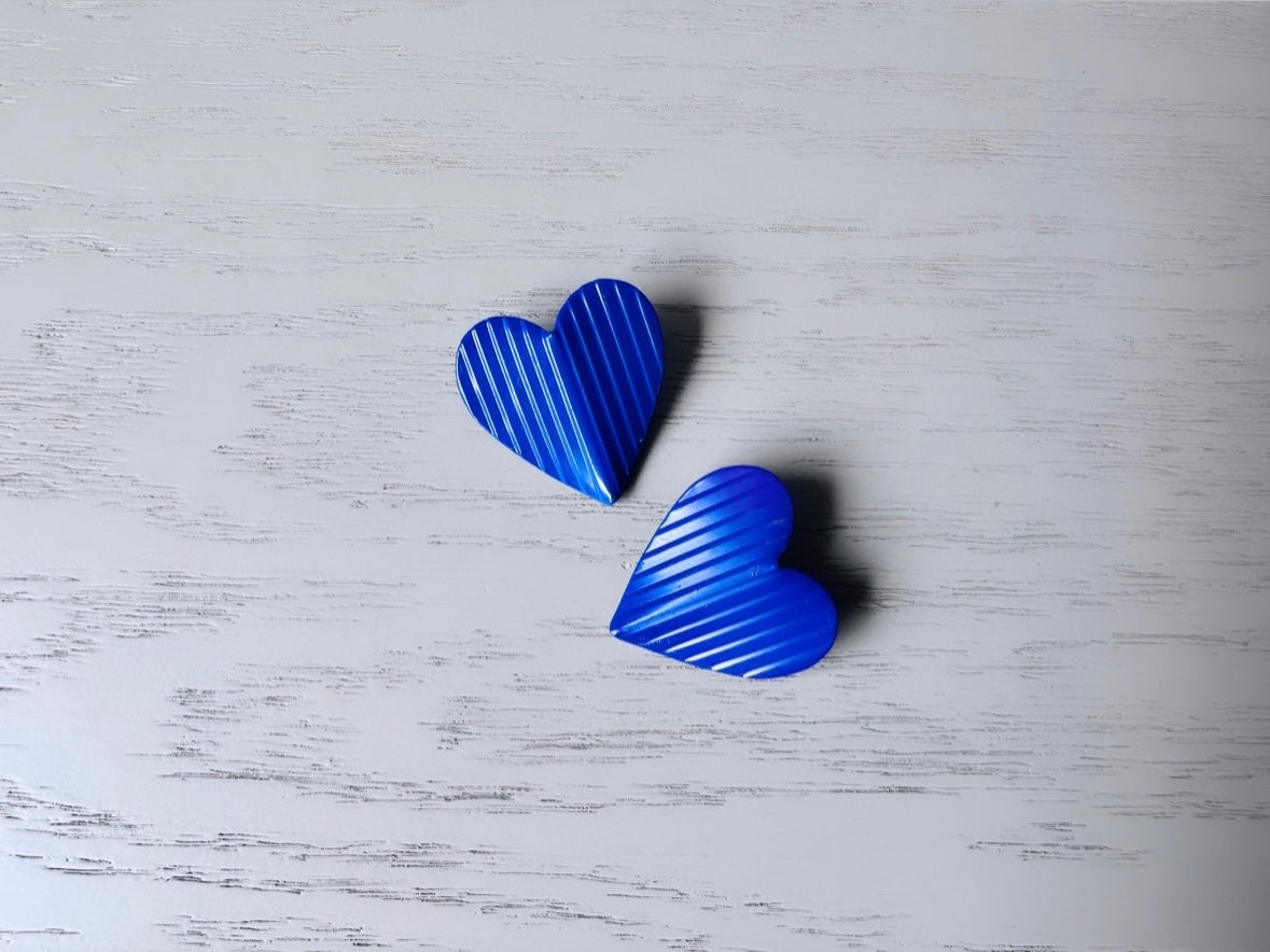 Deep Indigo Purple Heart Earrings, Vintage Heart Earrings, Royal Blue 80s Heart Stud Earrings, Textured Metal Heart Pierced Post Earrings