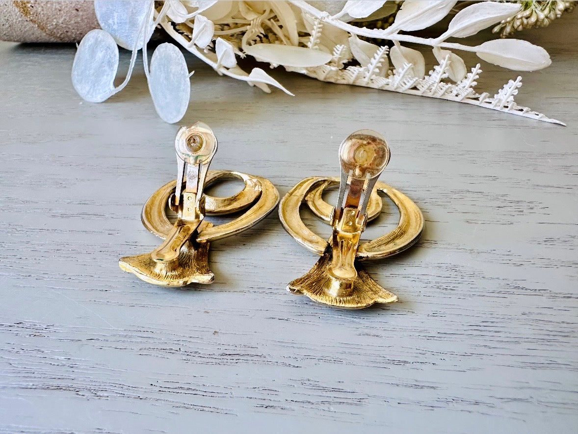 Gold 80s Door Knocker Earrings, Bold Glam Vintage Gold Hoop Clip On Earrings, Elegant Scrolled Double Hoop 1980s Retro Fashion Earrings