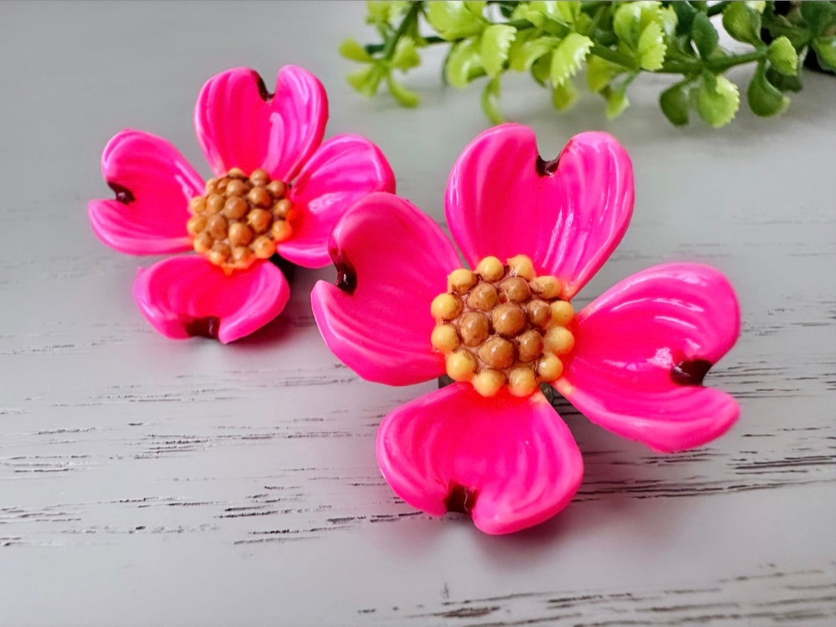 Hot Pink Flower Clip On Earrings, Vibrant Bright Pink Vintage Earrings, Oversized Pretty Flower Earrings, Neon Pink Flower Clip-Ons