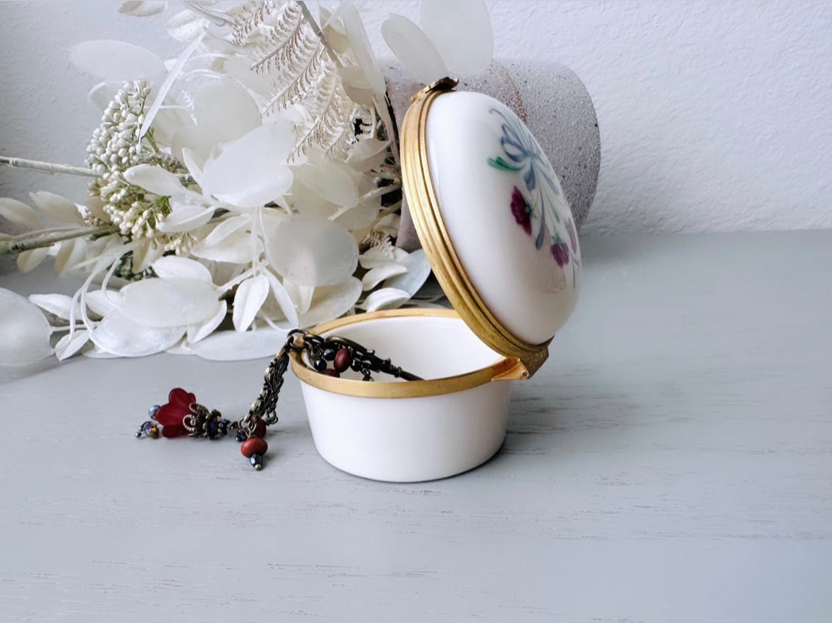 Vintage Lenox Trinket Box, Retired Bouquet of Flowers Vintage Porcelain Vanity Dresser Mini Jewelry Box Cream Gold Accents Magenta Flowers