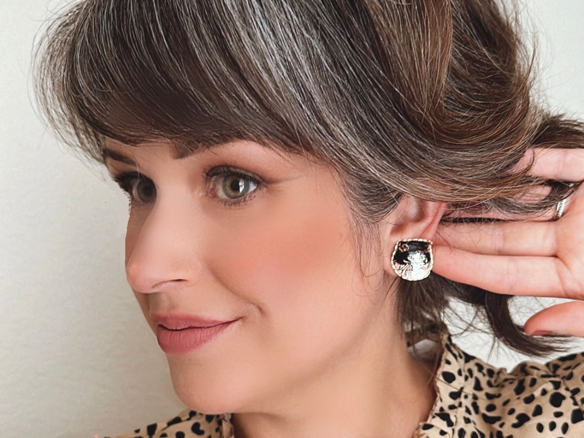 Vintage Cat Earrings, Adorable Cat Stud Earrings, Copper Metal Earrings with Black and White Tuxedo Cat Face Earrings, Kitschy Vintage Retro