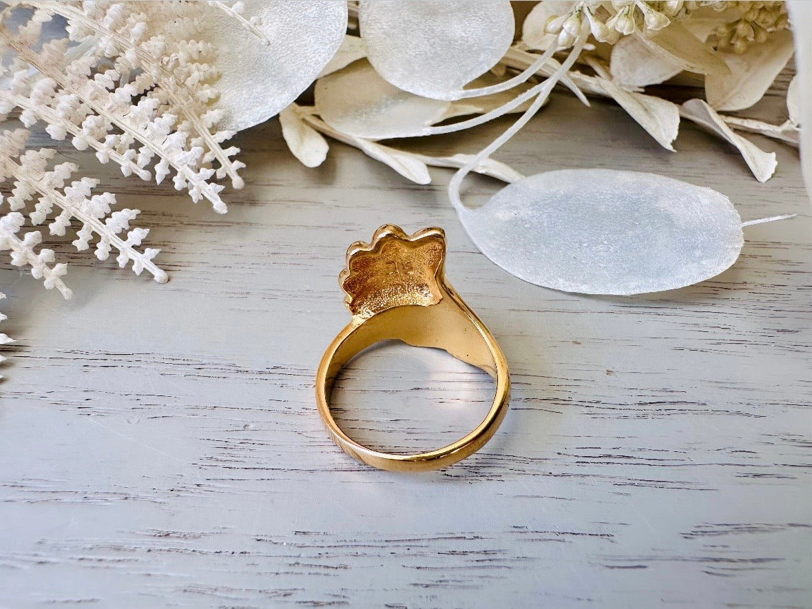 Vintage 1980s Gold Wave Ring, Sarah Coventry Ring, 1982 Feather Brite Collection, Shiny Gold Stackable Vintage Ring, Size 8 Fitted Ring