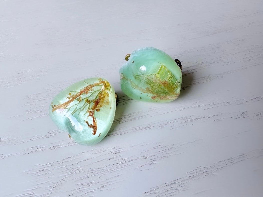 Mint Heart Earrings with Pressed Flowers, Vintage Real Flower Earrings, Seafoam Whimsical Cottagecore Dried Flowers Encased Lucite Earrings