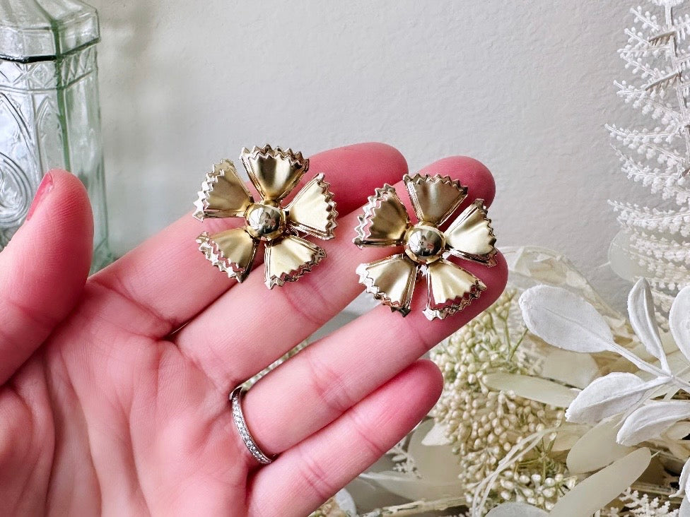 Gold Flower Earrings, Romantic Vintage 1960s Clip On Earrings, Light Gold 3D Layered Metal Petal Nonpierced MCM 60's Clip Earrings