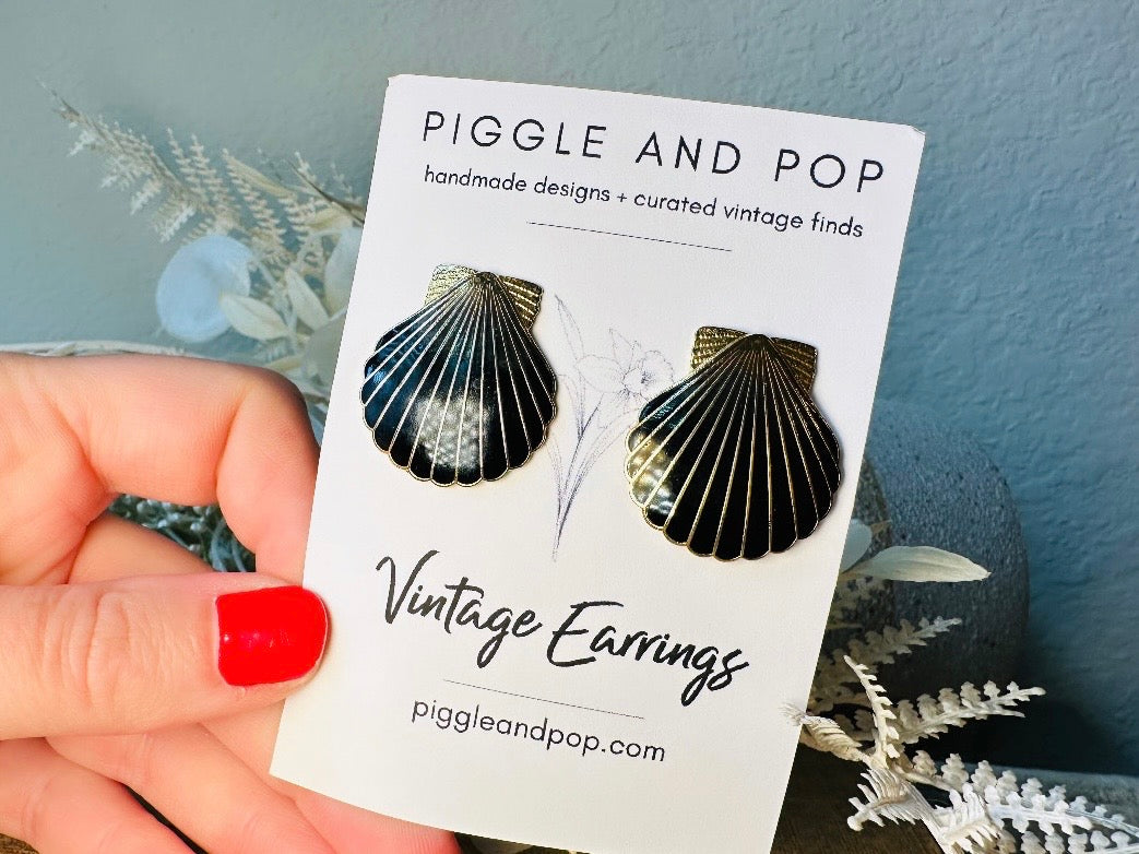 Vintage Black Shell Earrings, Gold Scallop Shaped Cloisonné Earrings, Black Enamel 80's Clip On Earrings, Whimsical Beach Summer Jewelry
