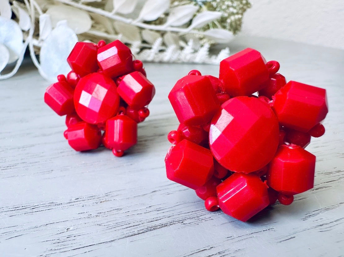 Cherry Red Beaded Earrings, Vintage German Earrings, Big Faceted Red Acrylic Vintage Earrings, Popcorn Style 1960s Clip On Earrings