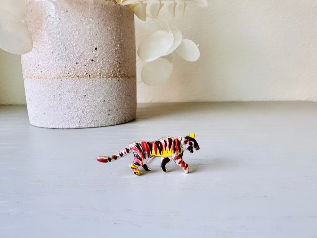 Vintage Tiger Brooch Pin, Vintage Animal Brooch, Zoo Jewelry, Gold Tone with Black Brown and Yellow Enamel, Tiger Pin, Unique Vintage
