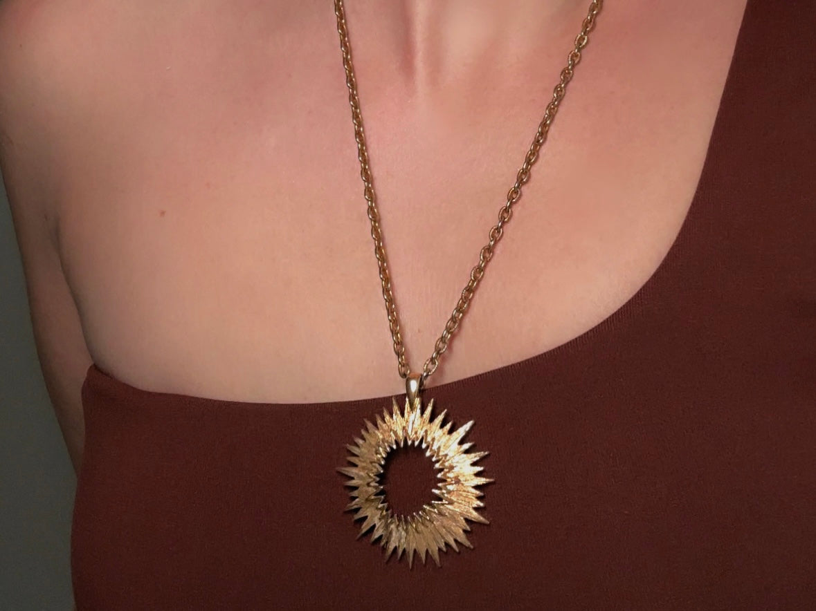 Sarah Coventry Outer Space Starburst Necklace, 1976 Vintage Gold Necklace, Long Gold Sun Pendant Necklace, VTG Gold Chain Necklace